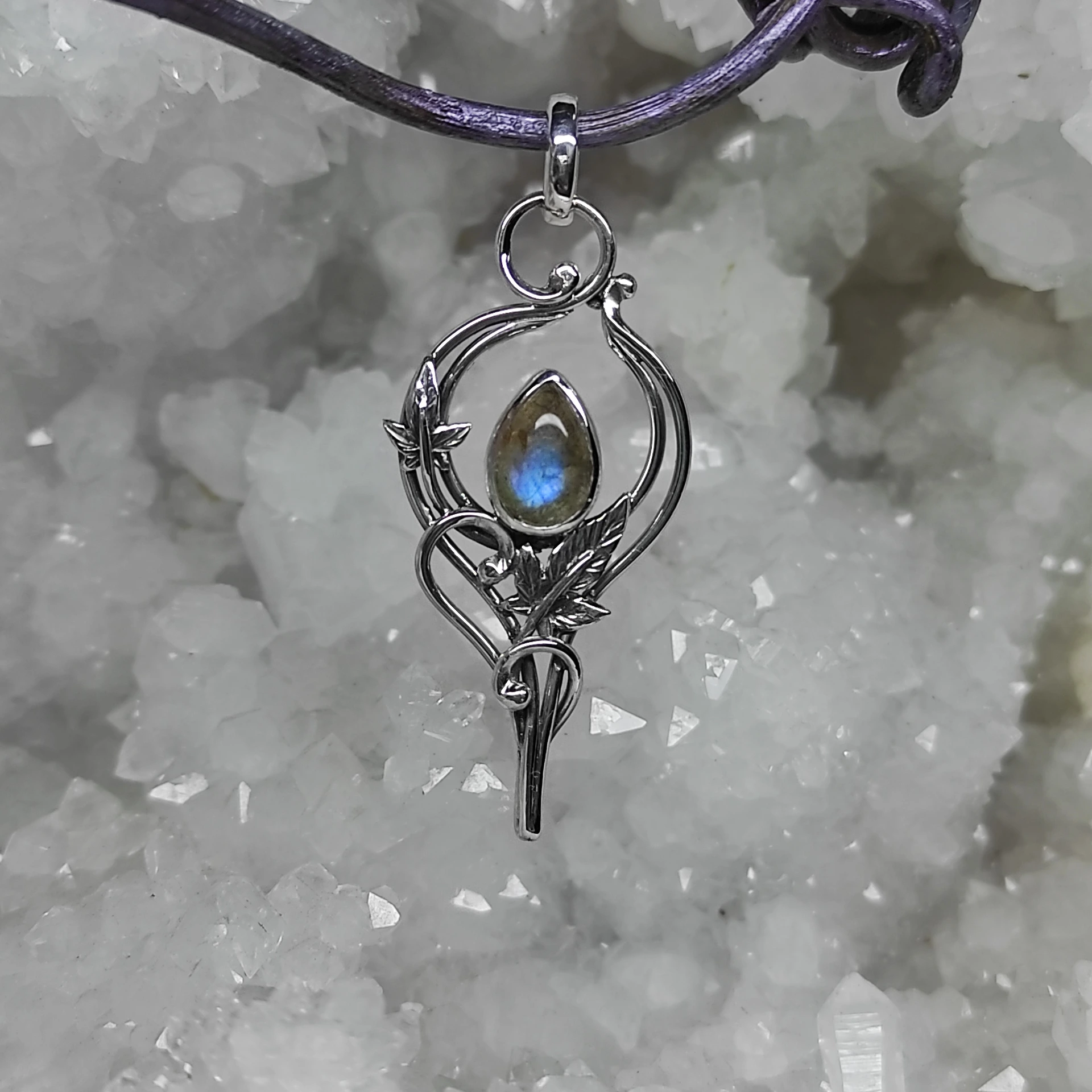 Pendentif goutte labradorite lierre