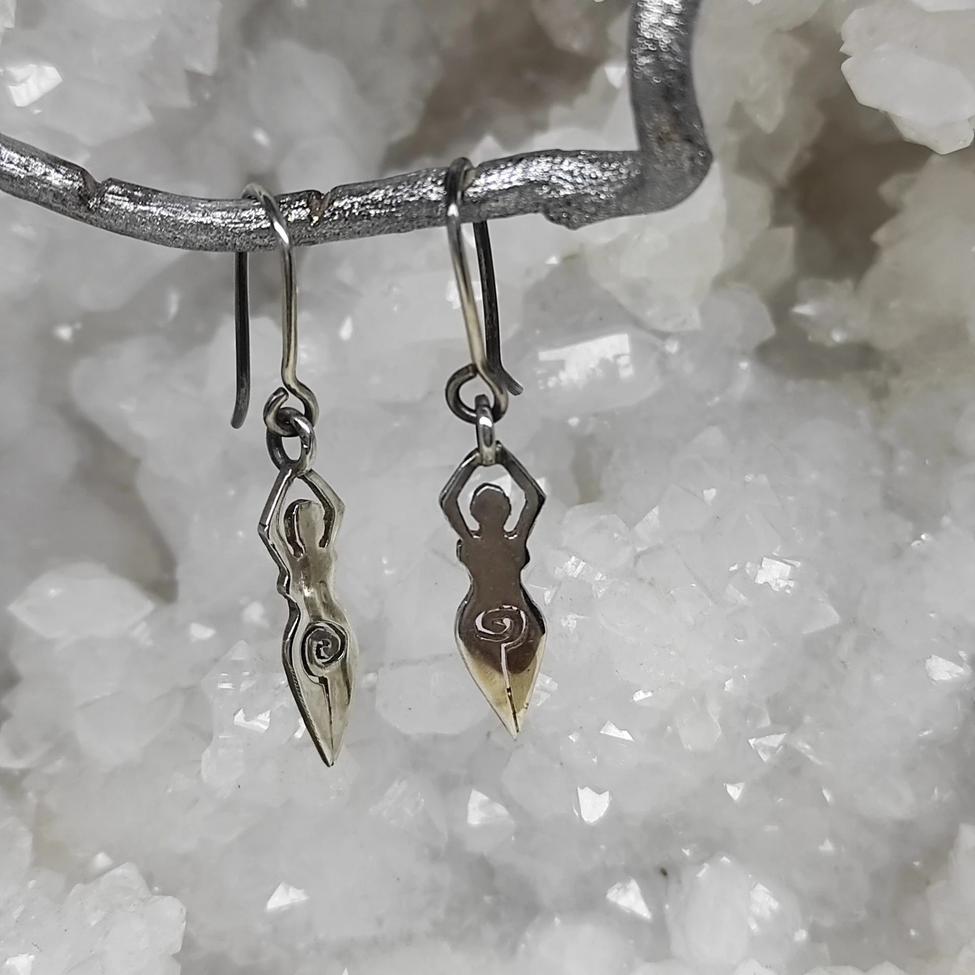 Boucle d' oreilles mini déesse