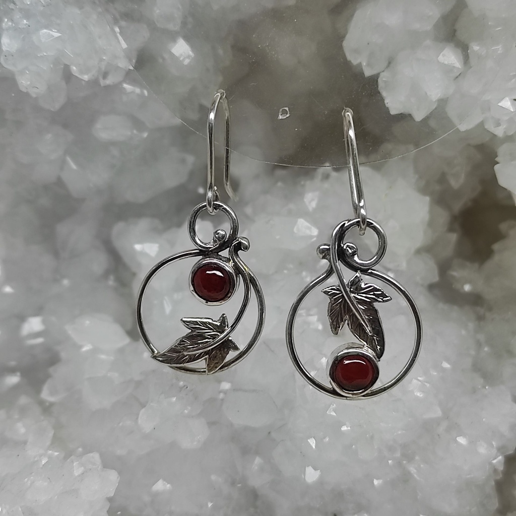 Boucles d'oreilles asymétrique grenat