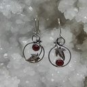 Boucles d'oreilles asymétrique grenat