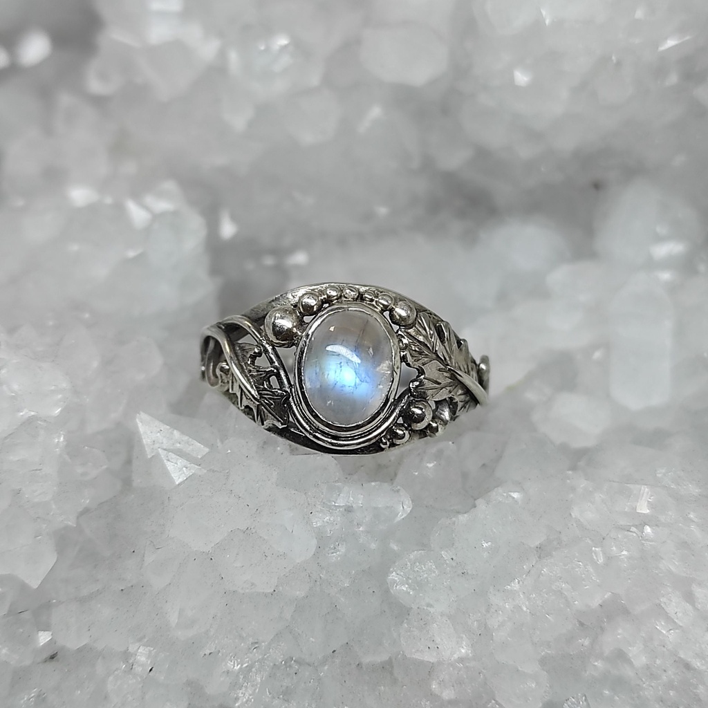 Bague labradorite blanche et chêne